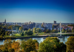 Passerelle des Deux Rives und Straßburger Münster vom Weißtannenturm in Kehl aus