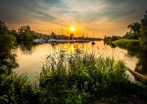 Der Marlener Hafen im Sonnenuntergang